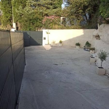 Saint-Mitre-les-Remparts Maison, Rue Calme Dans Village מראה חיצוני תמונה